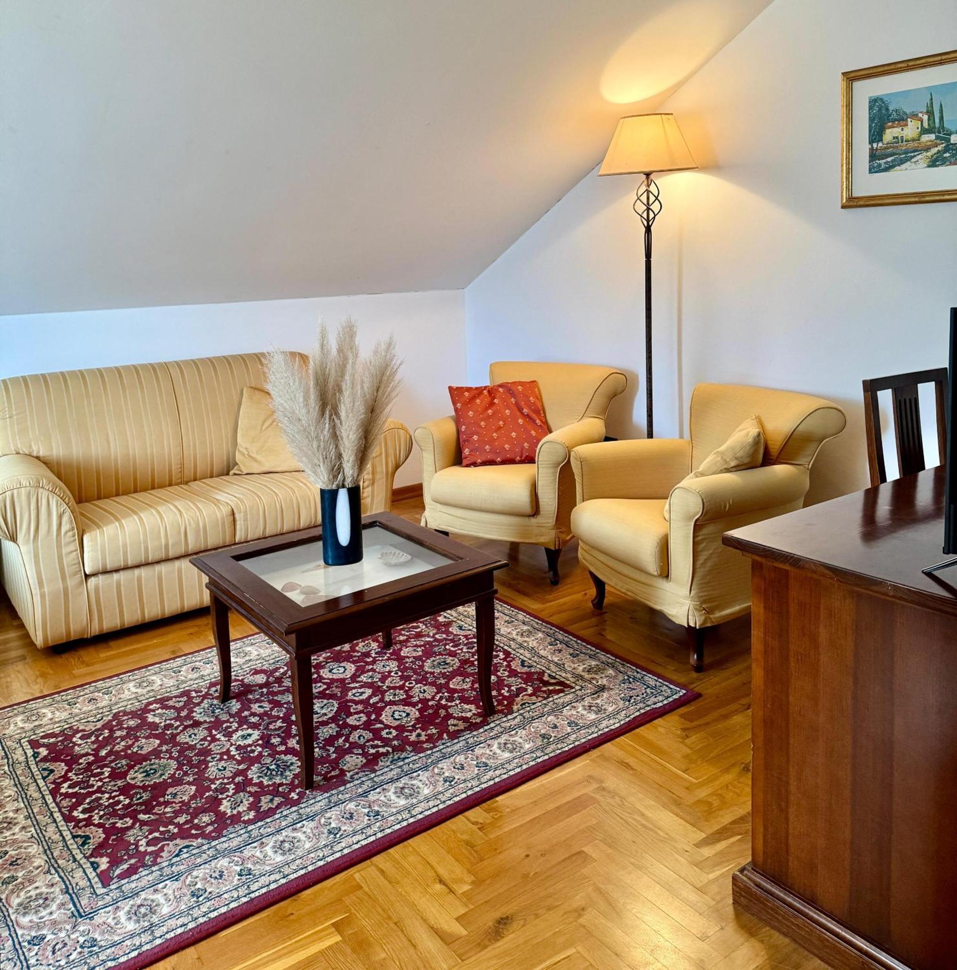 Villa Rava Hotel & Restaurant Εξωτερικό φωτογραφία